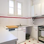 Spacious, Bright And Newly Renovated 2 Bedroom Apartment, Historical Center, Madragoa Apartamento *