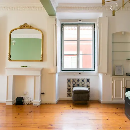 Spacious, Bright And Newly Renovated 2 Bedroom Apartment, Historical Center, Madragoa 公寓 *
