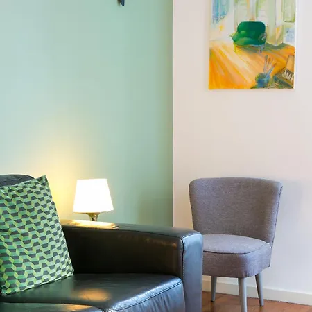 Spacious, Bright And Newly Renovated 2 Bedroom Apartment, Historical Center, Madragoa Appartement *