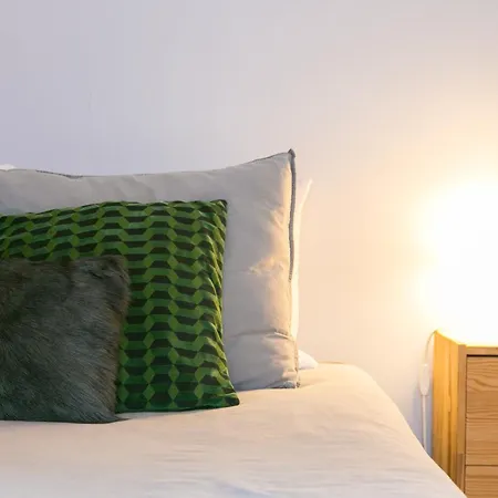 Spacious, Bright And Newly Renovated 2 Bedroom Apartment, Historical Center, Madragoa Appartement *