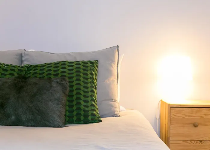 Spacious, Bright And Newly Renovated 2 Bedroom Apartment, Historical Center, Madragoa Apartmán *