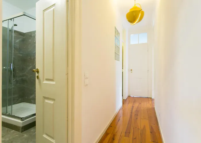Apartmán Spacious, Bright And Newly Renovated 2 Bedroom Apartment, Historical Center, Madragoa Lisboa